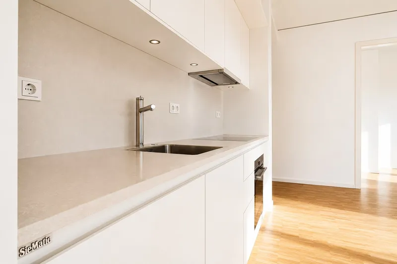 Moderne 2-Zimmer-Wohnung mit Loggia und offenem Wohnkonzept im Grandaire — photo 1